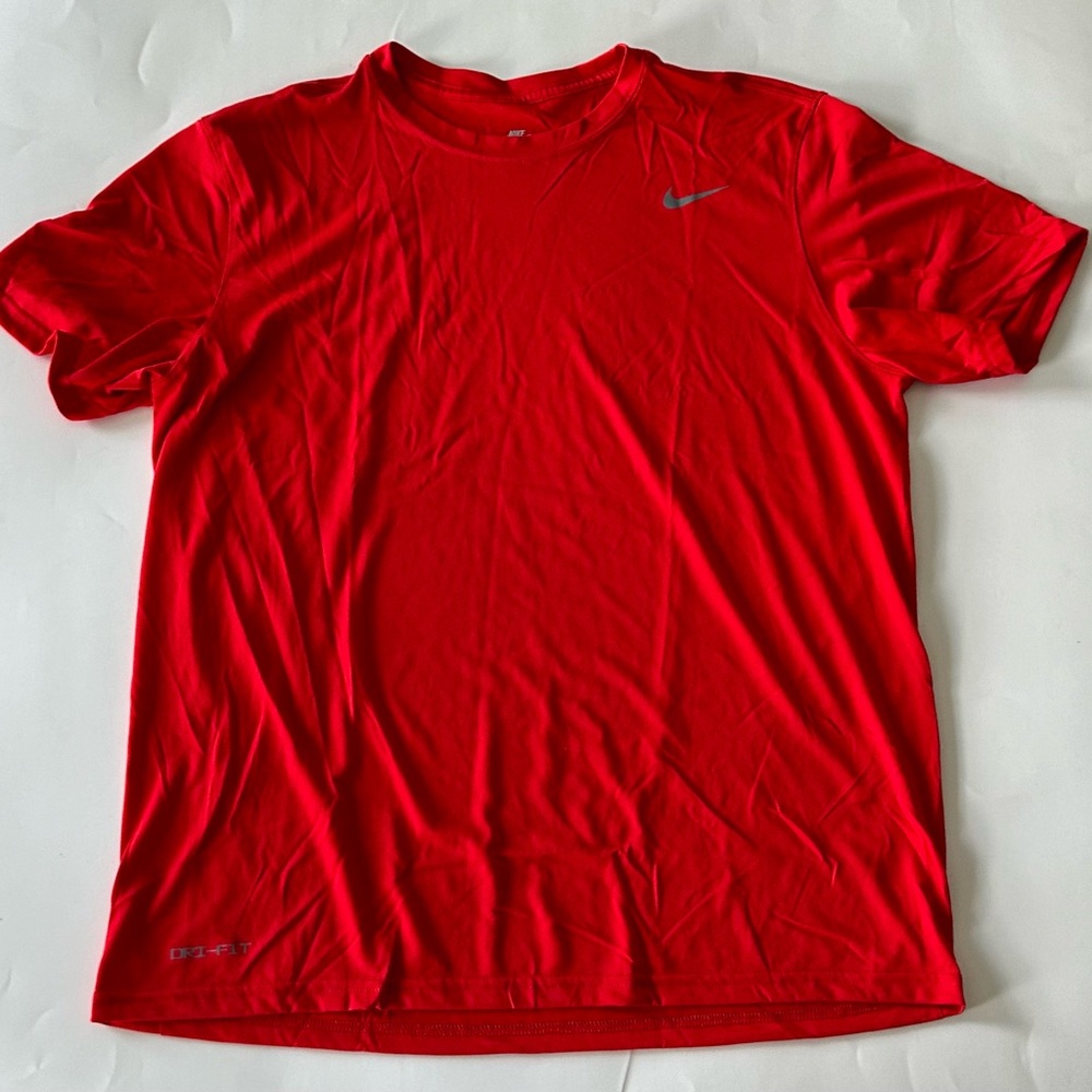 Nike Men's Red Dri-Fit Athletic Short Sleeve Tee Size XL NWOT